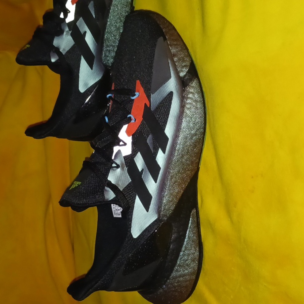 New no tags sz 9.5 addidas xl boost shoes,iridescent purple.a nice closet find.